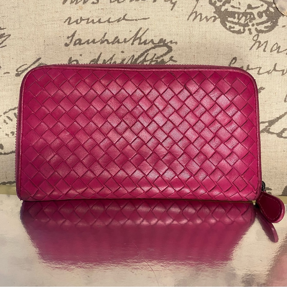 EUC Bottega Veneta Lambskin Intrecciato Long Round Zipper Wallet - Picture 3 of 14